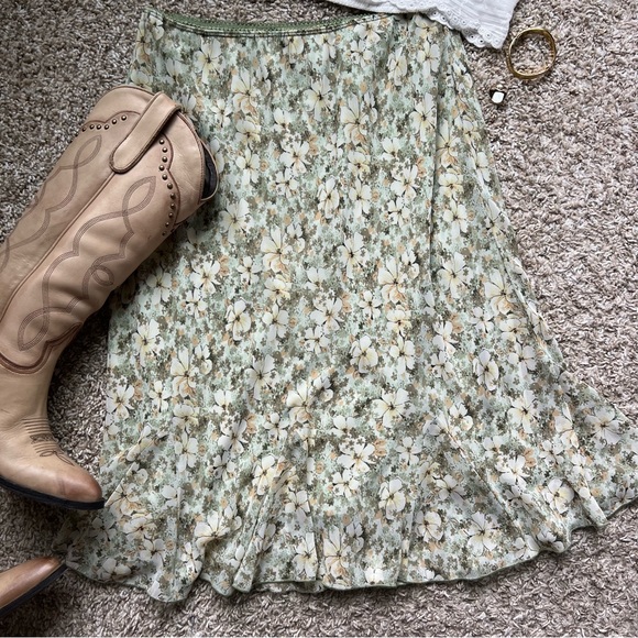 Vintage Green Floral Skirt - Picture 3 of 5